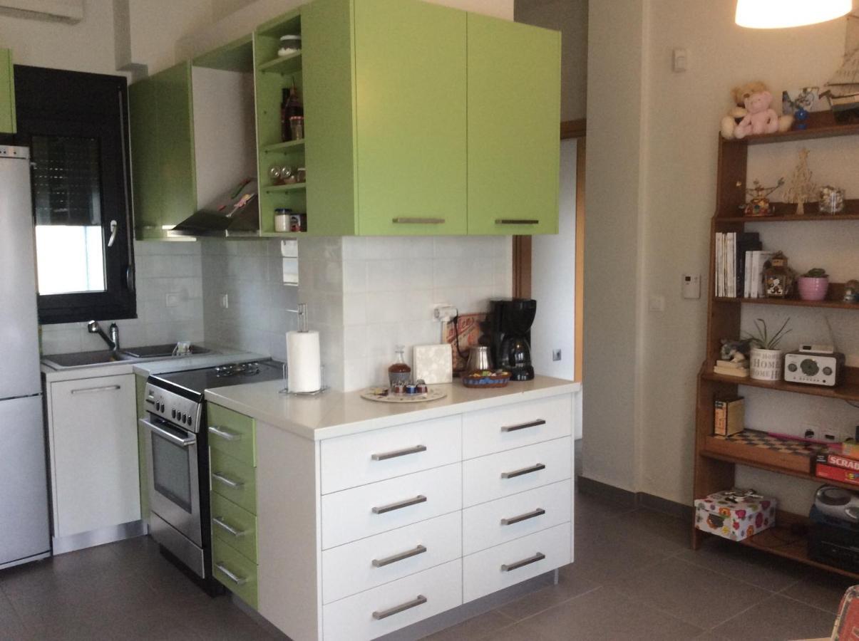 Green Guesthouse Komotini Bagian luar foto